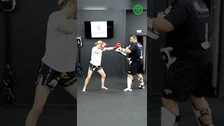 Muay Thai Training - Countering using the Long Guard with Christian Knowles