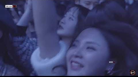 [ TikTok QT ] Mưa Nhẹ Vào Tháng Ba Remix ( 三月里的小雨 DJ ) | Trai xinh gái đẹp trong quán Bar