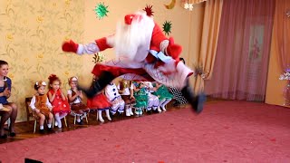 ДЕД Мороз зажигает в детском саду 2018 (Новинка 2018) /STAND NEW YEAR 2018 ДЕД Мороз зажигает в детском саду 2018 (Новинка 2018) /STAND NEW YEAR 2018