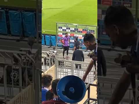 محمد جحفلي وتحية مميزة من مدرج الهلال الكبير