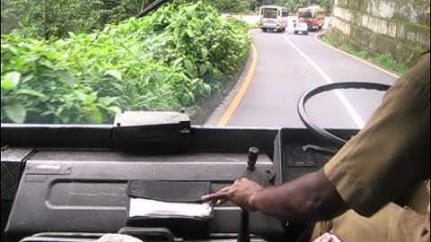 ksrtc super express at thamarassery churam