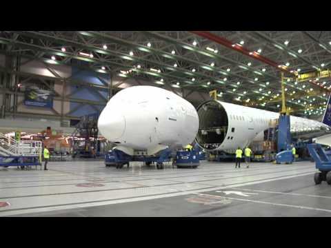 Video: Apakah pesawat 787 9?