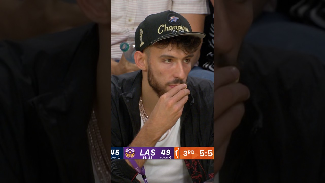 Chet courtside watching Paige’s 44-point game ⭐️