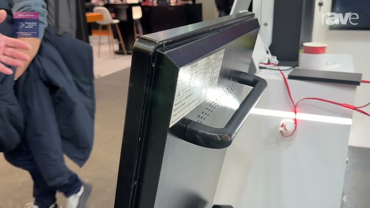 ISE 2026: JCVISION Features 43″ Portable, Battery-Powered Indoor/Outdoor Display (in German)