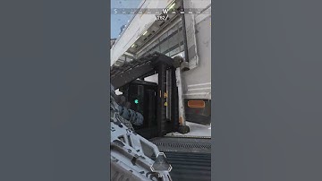 The R-99 is so satisfying.  #apexlegends #apex #shorts #gaming #apexlegendsclips