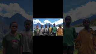 Luar Biasa Anaana Menyanyi Dengan Bahasa Inggris    fypviral papua