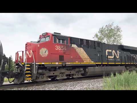CN train on the CN ￼￼shortline￼ comes to a stop ￼