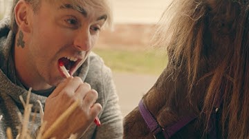 All Time Low: Sleeping In [OFFICIAL VIDEO]
