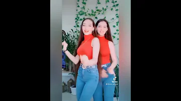 لانا ولين بصف الاول كنا رفاق 