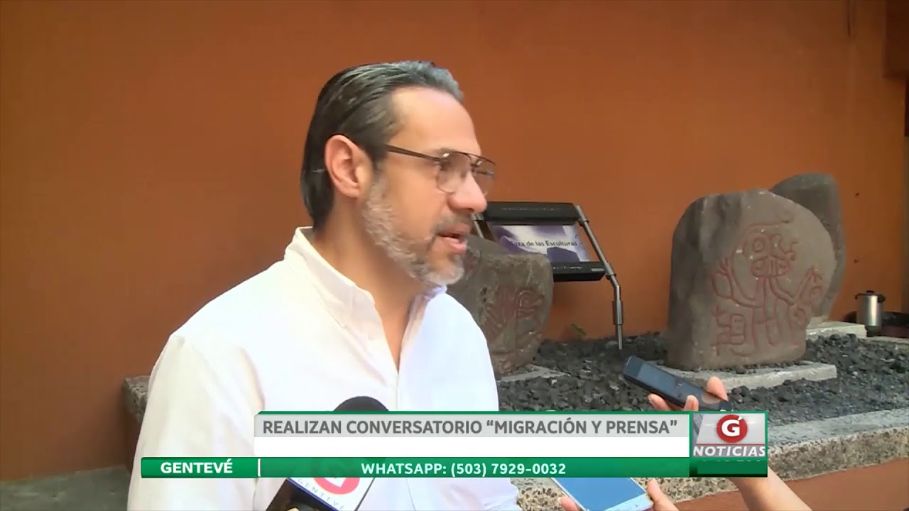 REALIZAN CONVERSATORIO “MIGRACIÓN Y PRENSA” newspaper mockup