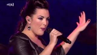 Video thumbnail of "Caro Emerald - A night like this - All You Need Is Love Kerstconcert 24-12-11 HD"