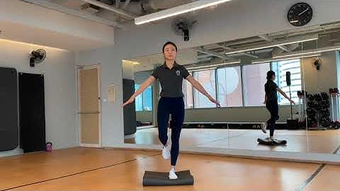 Single leg balance on unstable surface