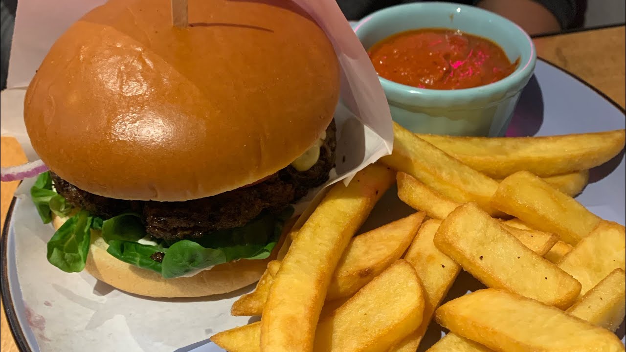 Vegan Eats in Warsaw, Poland🌱