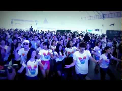 เต้นแฟลชม็อบ (Flash Mob) (2) @ งาน [V]SWEET SIXTEEN THE VOLUME