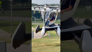 Solo-piloting an aircraft after 30 minutes of training. (We’re quick studies.) @liftaircraft