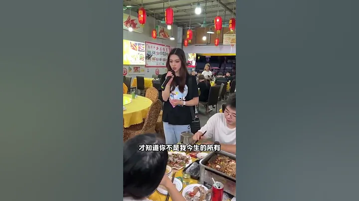 心中藏着多少爱和愁#晚秋#爱唱歌的小女孩 - 天天要闻