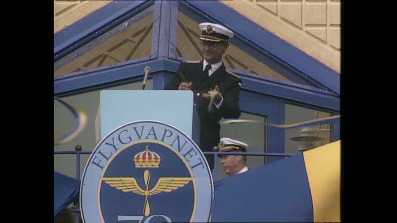 Så bra är kung Carl XVI Gustaf på PR - Nyheterna (TV4)