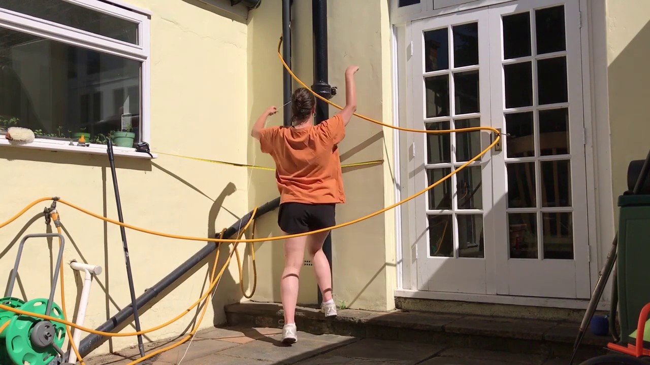 Process video installing the Yellow Patio