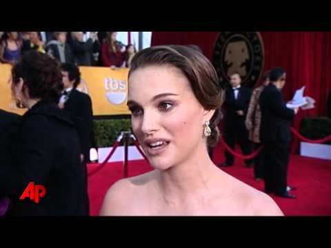 Stars Shine at SAG Awards Red Carpet