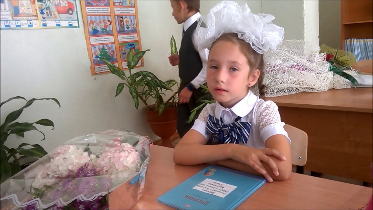 2018-09-01 Alice begin the 2nd grade, The Day of Knowledge, Lyceum № 3, Bratsk, Siberia, Russia