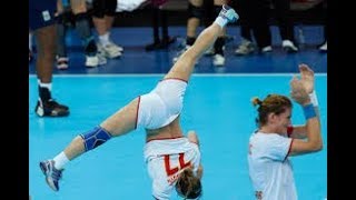 【ハンドボール】女子のスーパープレイ！女子の器用なボールさばき【神業】handball