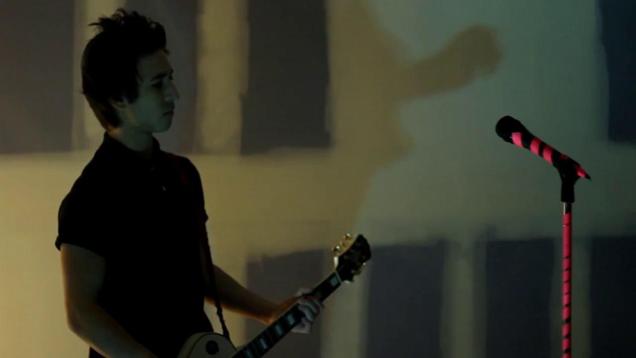 Sleduj 7SPLINTERS - M (OFFICIAL MUSIC VIDEO) na YouTube Sleduj 7SPLINTERS - M (OFFICIAL MUSIC VIDEO) na YouTube