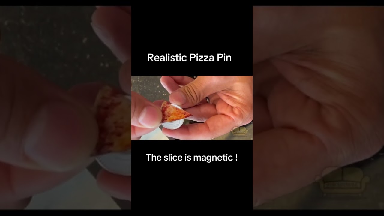 Realistic pizza pin 🙀 ￼
