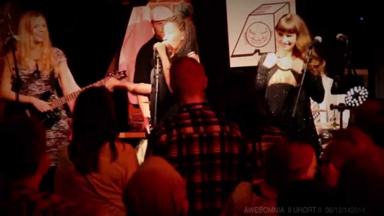 UHØRT PRESENTERER: AWESOMNIA