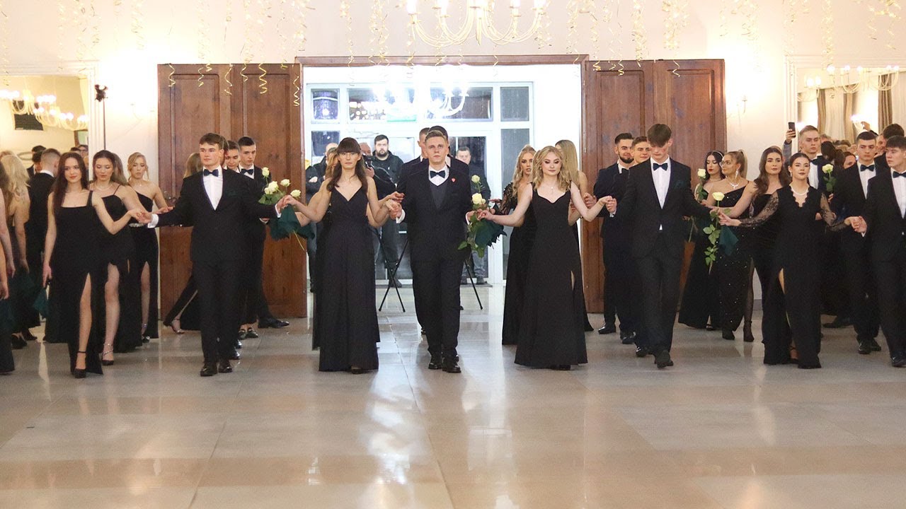 Przepiękny polonez maturzystów Liceum Ogólnokształcącego w Turku 2023