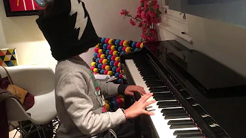 Beethoven - Ode To Joy  - Blindfolded piano practise - 6y piano student