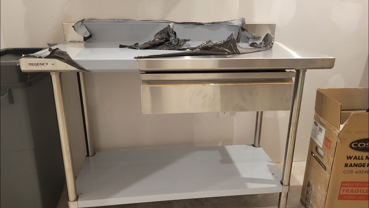 Regency table with drawer. Unboxing and detailed assembly.