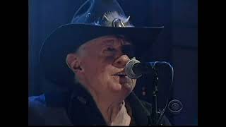 JOHNNY WINTER - David Letterman Show 2012 - &quot;Dust My Broom&quot;