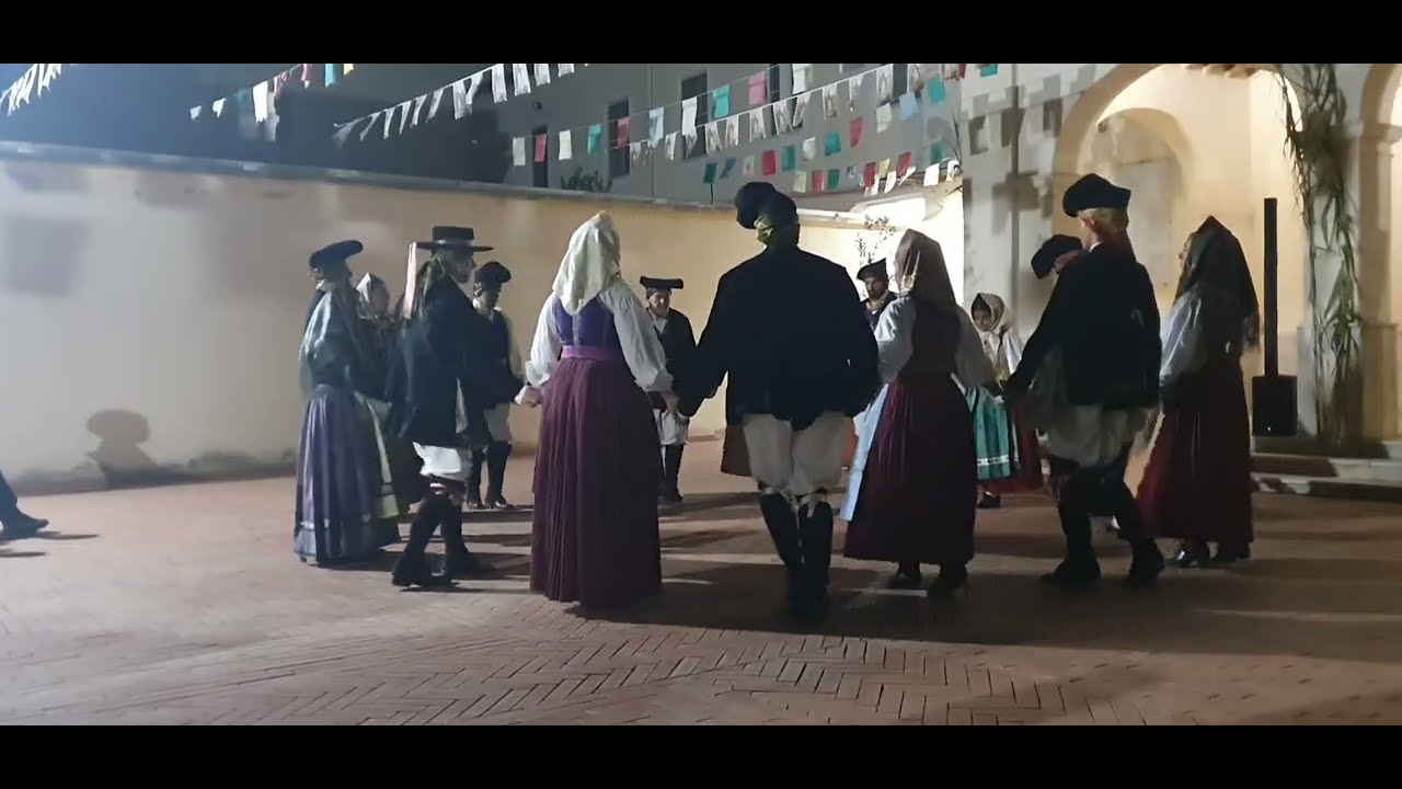 Associazione Culturale Fedora Putzu di Selargius - Ballu 'e missa