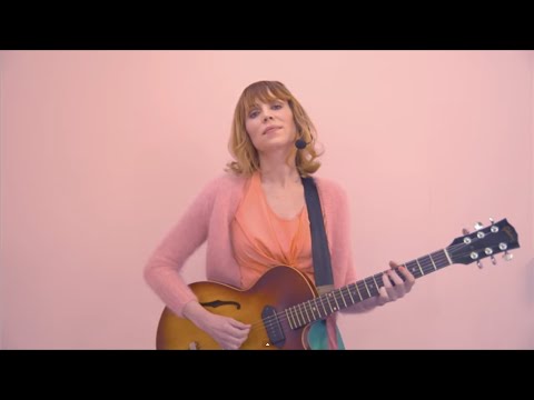 Janne Schra - Carry On (official video)