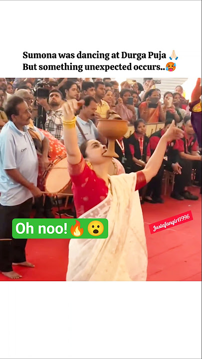 Sumona dhunuchi dance slip at Durga puja saved by uncle🪔🔥#bollywood#kapilsharma#durgapuja#kajol#mata