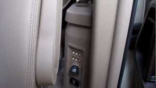2013 Chrysler Town & Country Review