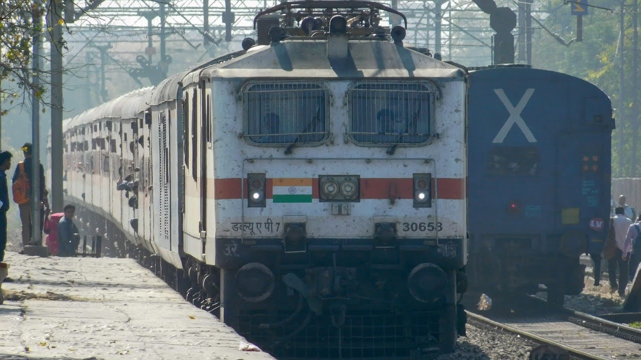 Howrah New Delhi POORVA Express | GZB WAP-7 | LHB | Indian Railways ...