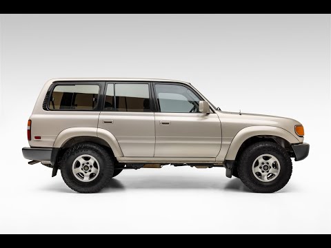 Toyota Land Cruiser 80 series walk around and motor - YouTube