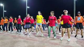 #ไลน์เเดนซ์  เพลงลูกทุ่งเท่งมง ขอบคุณศิลปิน แนนซี่ กุหลาบร้อยรัศมี ครับ
