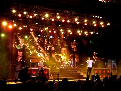 Maroon 5 - This Love - Live at the California Mid-...