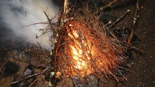 How to build a fire in a RAIN STORM! - Survival tips and hacks. Build a campfire in the rain