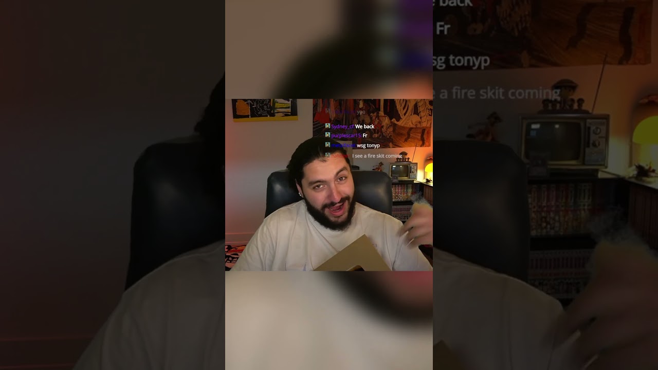 Распаковываю свою табличку с миллионом подписчиков