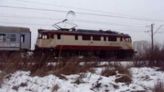 EP07-1047 z TLK 8210 (dawny Gałczyński) wśród krzaków