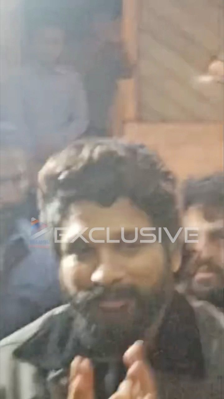 సంధ్య థియేటర్లో ఫ్యాన్స్ తో కలిసి పుష్ప 2 చూసిన అల్లు అర్జున్? | #AlluArjun Watching #Pushpa2TheRule