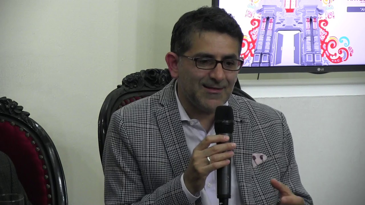 buendia lrt station Presentacion de Libro 100 años Bellas Artes con el apoyo del ICPNA