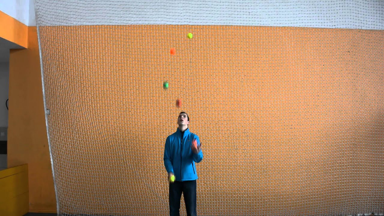 Żonglowanie 6 piłkami-Tomasz Chałuś