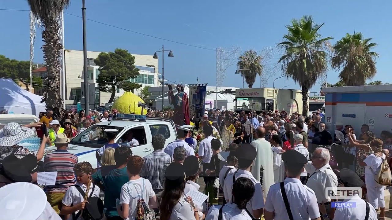 Pescara Festa S.Andrea, processione e fuochi YouTube Pescara Festa S.Andrea, processione e fuochi YouTube