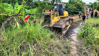 Download lagu Wow Power Building Bulldozer SHANTUI DH17C3PRO Pushes Large Trees To Clean up Landfill CareFully