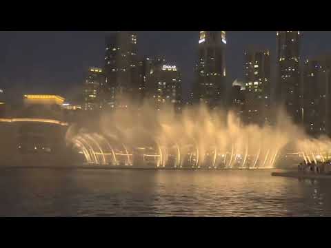 Amazing Fountain show in Dubai