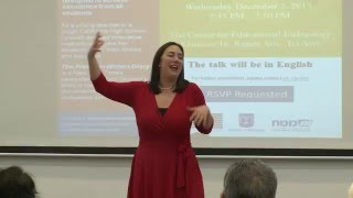 Erin Gruwell before an audience of educators at the Center for Educational Technology in Tel Aviv.